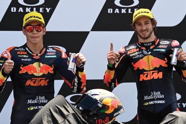 MOTOBATT Red Bull KTM AJO Racing on top at Mugello!